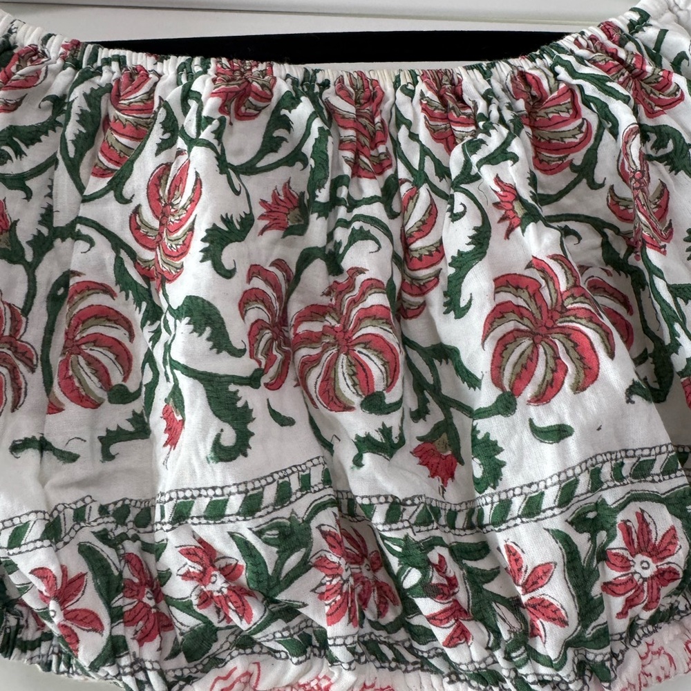 Juliet Dunn White High-Waist Embroidered Shorts with Red & Green Floral - Picture 8 of 11